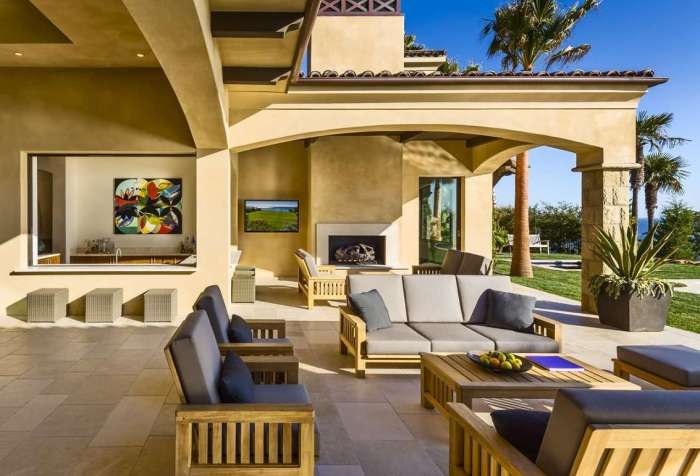 Luxury veranda furniture